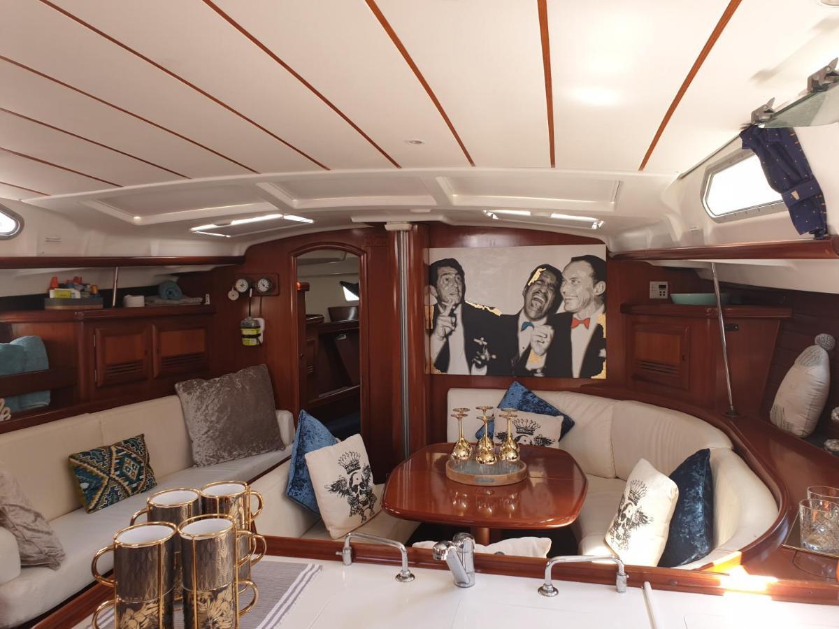 Luxury Yacht Stay "White Dove" Sleeps 6 Gibraltar Exteriér fotografie