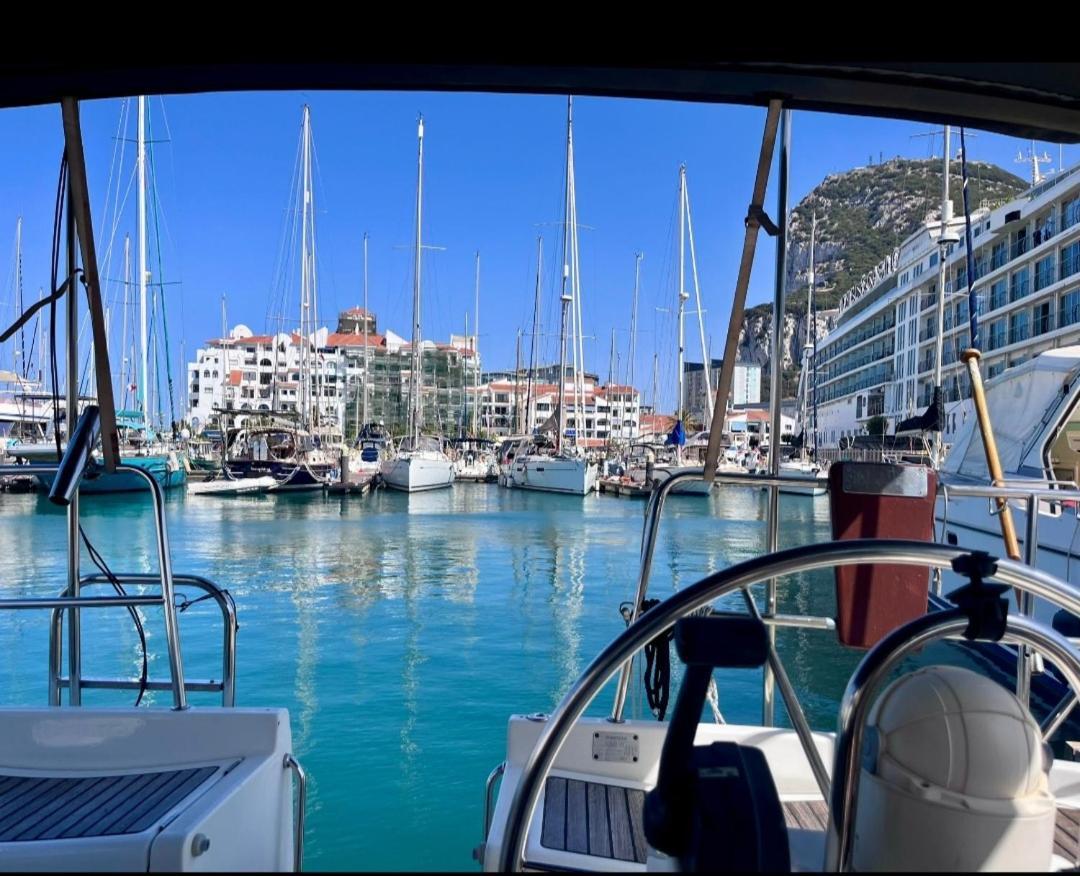 Luxury Yacht Stay "White Dove" Sleeps 6 Gibraltar Exteriér fotografie